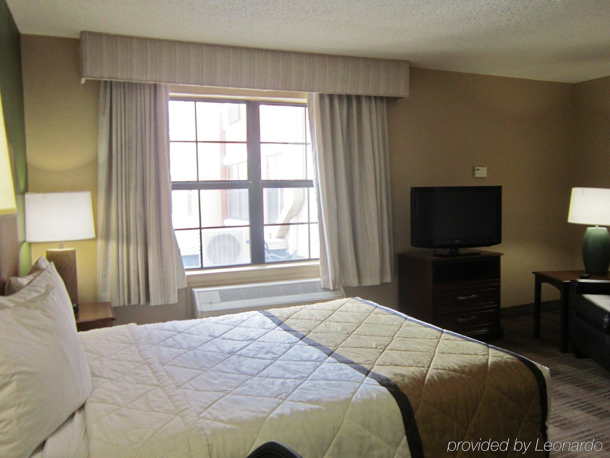 Extended America - - Bragg Hotel